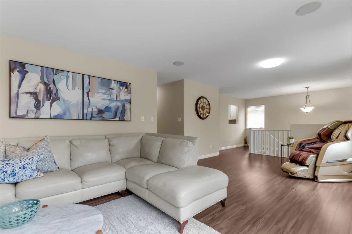 Living Room Photo of 11469 207 Street, Maple Ridge, BC