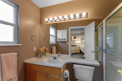 Primary Bathroom Photo of 11469 207 Street, Maple Ridge, BC