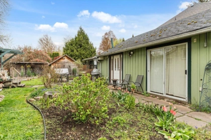 Front Yard Photo of 4358 Wright Street, Abbotsford, BC
