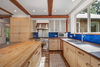 Kitchen Photo of 375 Village Bay Road, Mayne Island, BC