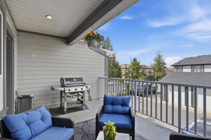 Front Yard Photo of 20919 80 Avenue, Langley, BC