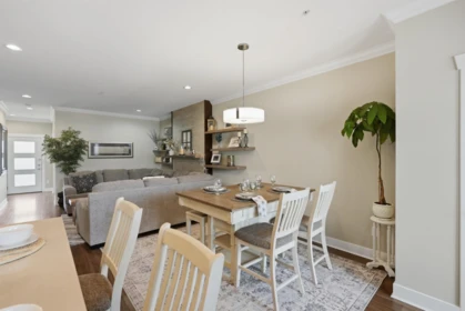 Kitchen Island Photo of 20919 80 Avenue, Langley, BC
