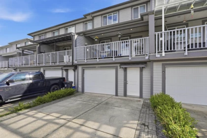 Swimming Pool Photo of 20919 80 Avenue, Langley, BC