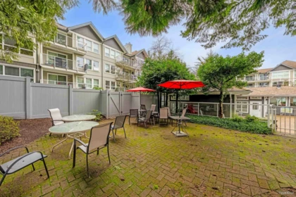 Guest Bathroom Photo of 405 9688 148 Street, Surrey, BC