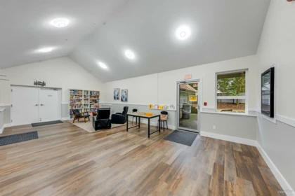 Staircase Photo of 405 9688 148 Street, Surrey, BC