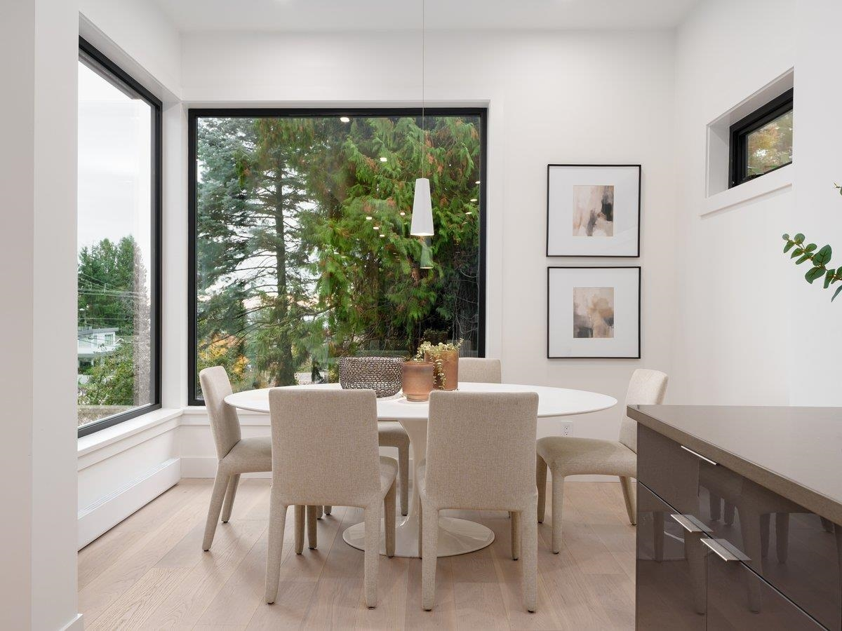 Dining Area Photo of 2508 Nelson Avenue, West Vancouver, BC