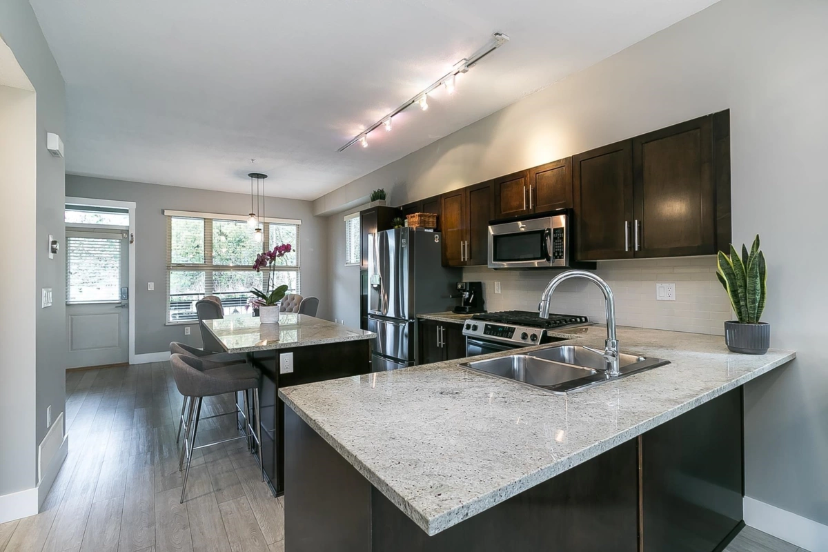 Family Room Photo of 10 20326 68 Avenue, Langley, BC