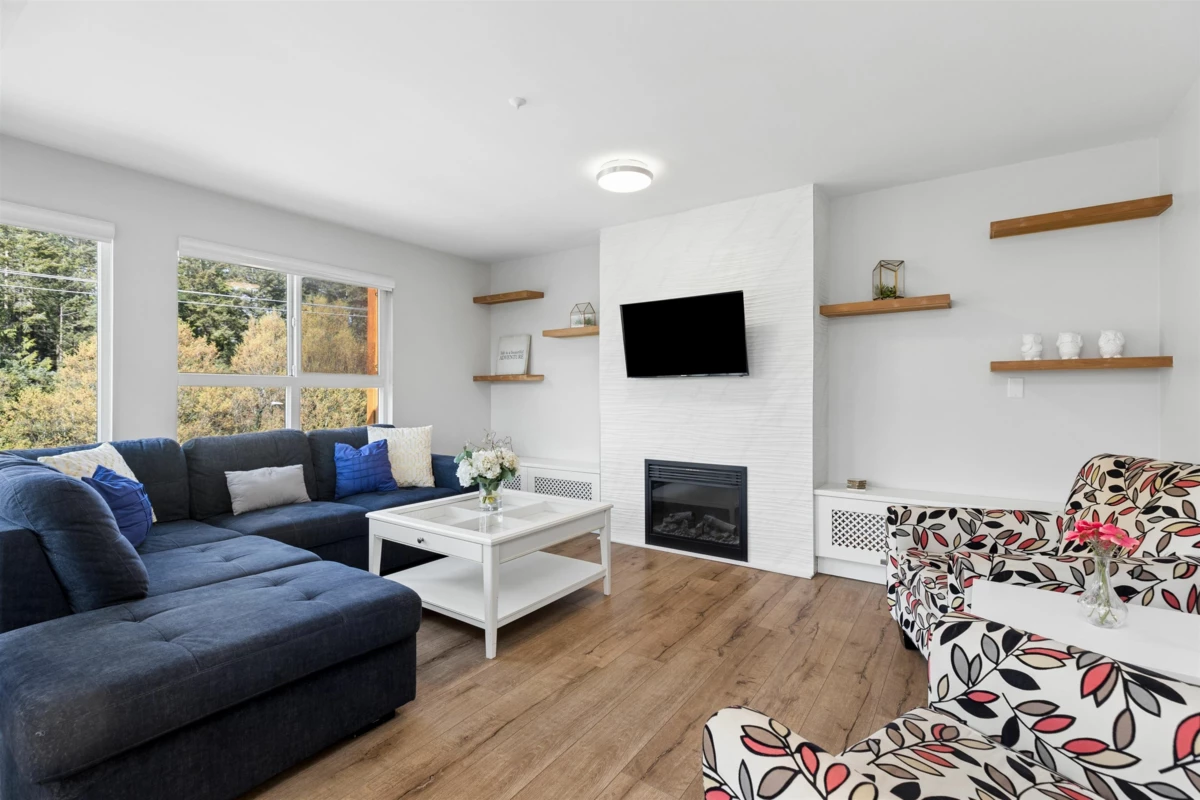 Living Room Photo of 302 874 W 6th Avenue, Vancouver, BC