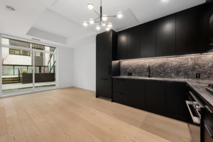 Kitchen Island Photo of 122 650 E 2nd Street, North Vancouver, BC