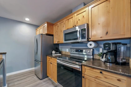 Walk-In Closet Photo of 4 46277 Cessna Drive, Chilliwack, BC
