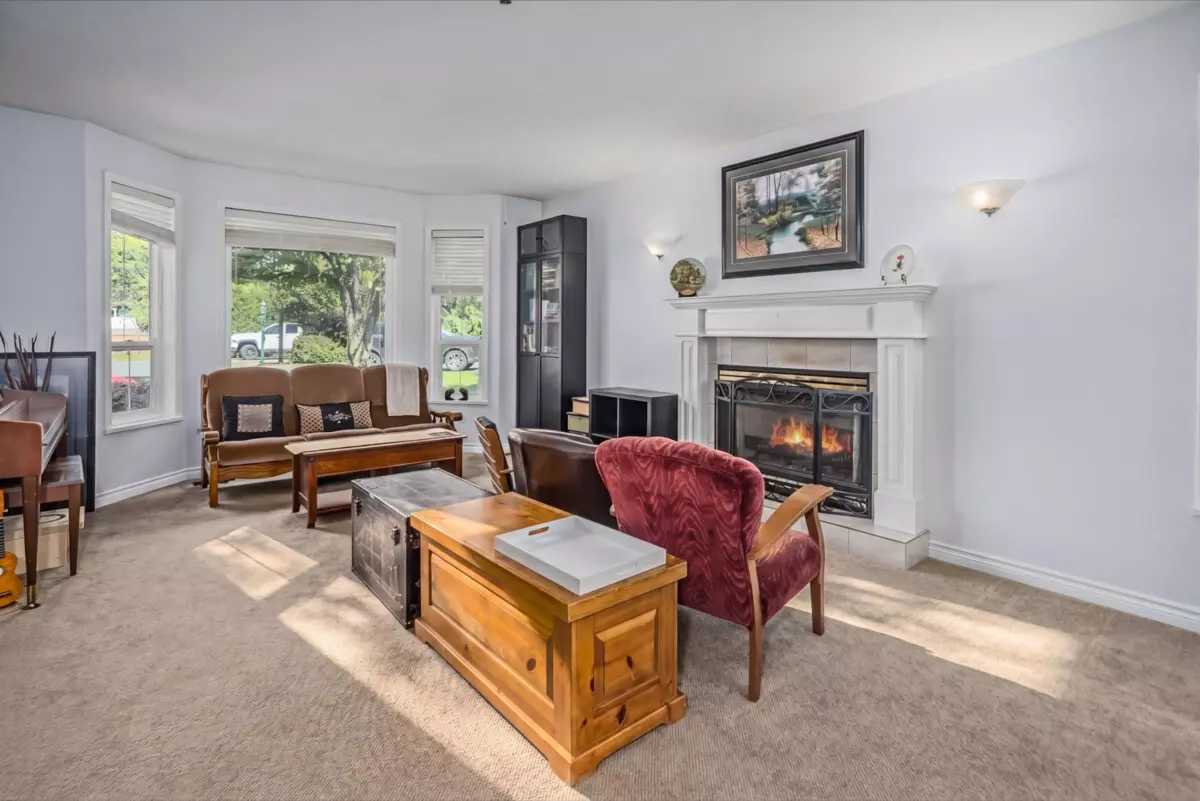 Family Room Photo of 2523 Country Court, Abbotsford, BC