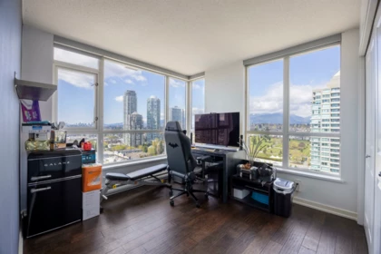 Powder Room Photo of 2303 2088 Madison Avenue, Burnaby, BC