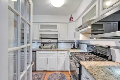 Kitchen Photo of 37 22280 124 Avenue, Maple Ridge, BC