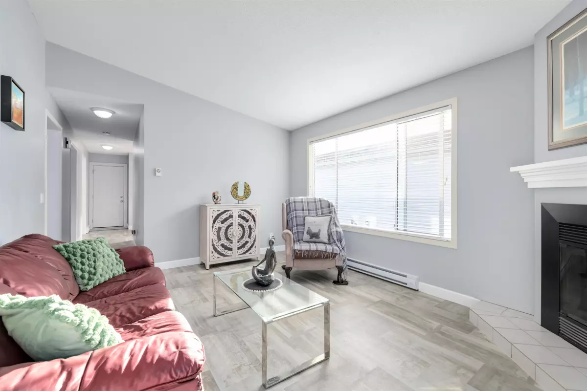 Dining Area Photo of 5371 Regatta Way, Ladner, BC