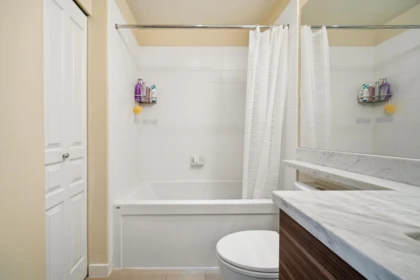 Primary Bathroom Photo of 339 9388 Mckim Way, Richmond, BC