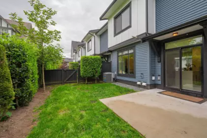 Staircase Photo of 27 6897 201 Street, Langley, BC
