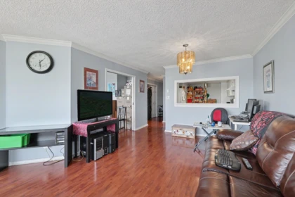 Kitchen Island Photo of 1701 14881 103a Avenue, Surrey, BC