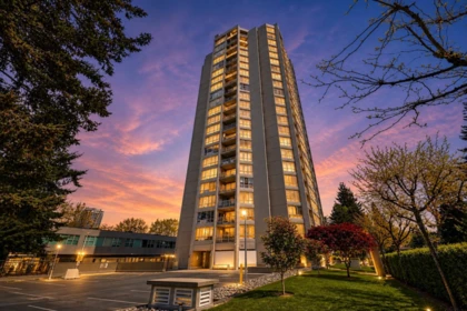Office / Den Photo of 1701 14881 103a Avenue, Surrey, BC