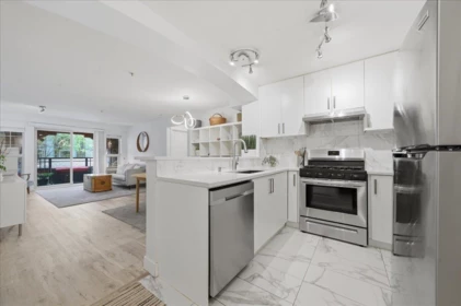 310 2966 Silver Springs Boulevard, Coquitlam, BC, Coquitlam — Apartment/Condo for sale