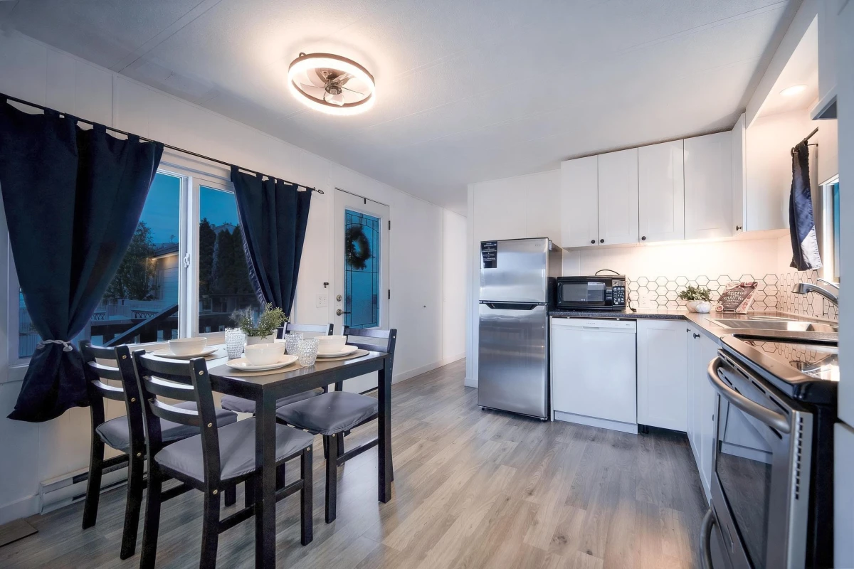 Family Room Photo of 25 26892 Fraser Highway, Langley, BC