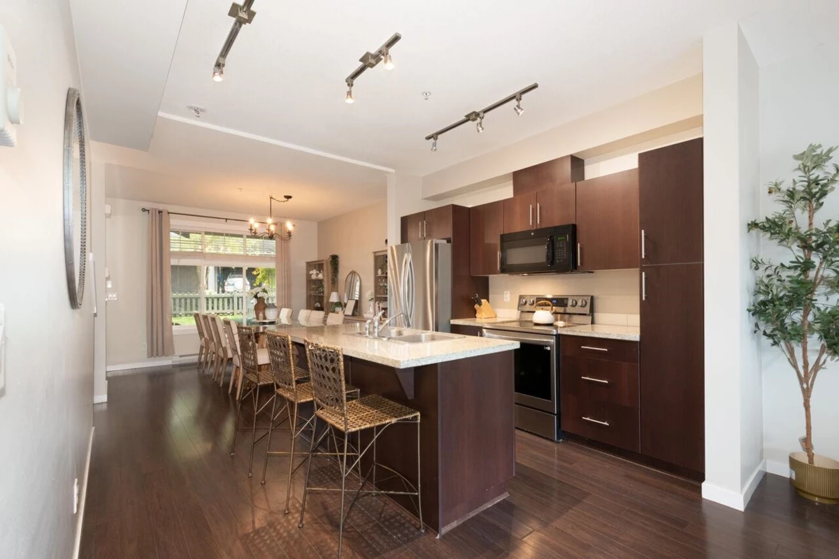 Dining Area Photo of 20 13819 232 Street, Maple Ridge, BC