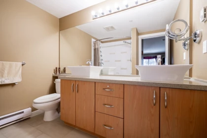 Entry Foyer Photo of 414 2958 Silver Springs Boulevard, Coquitlam, BC