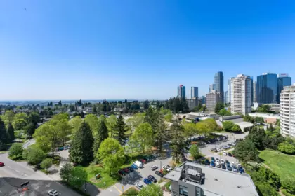 Swimming Pool Photo of 1705 6538 Nelson Avenue, Burnaby, BC