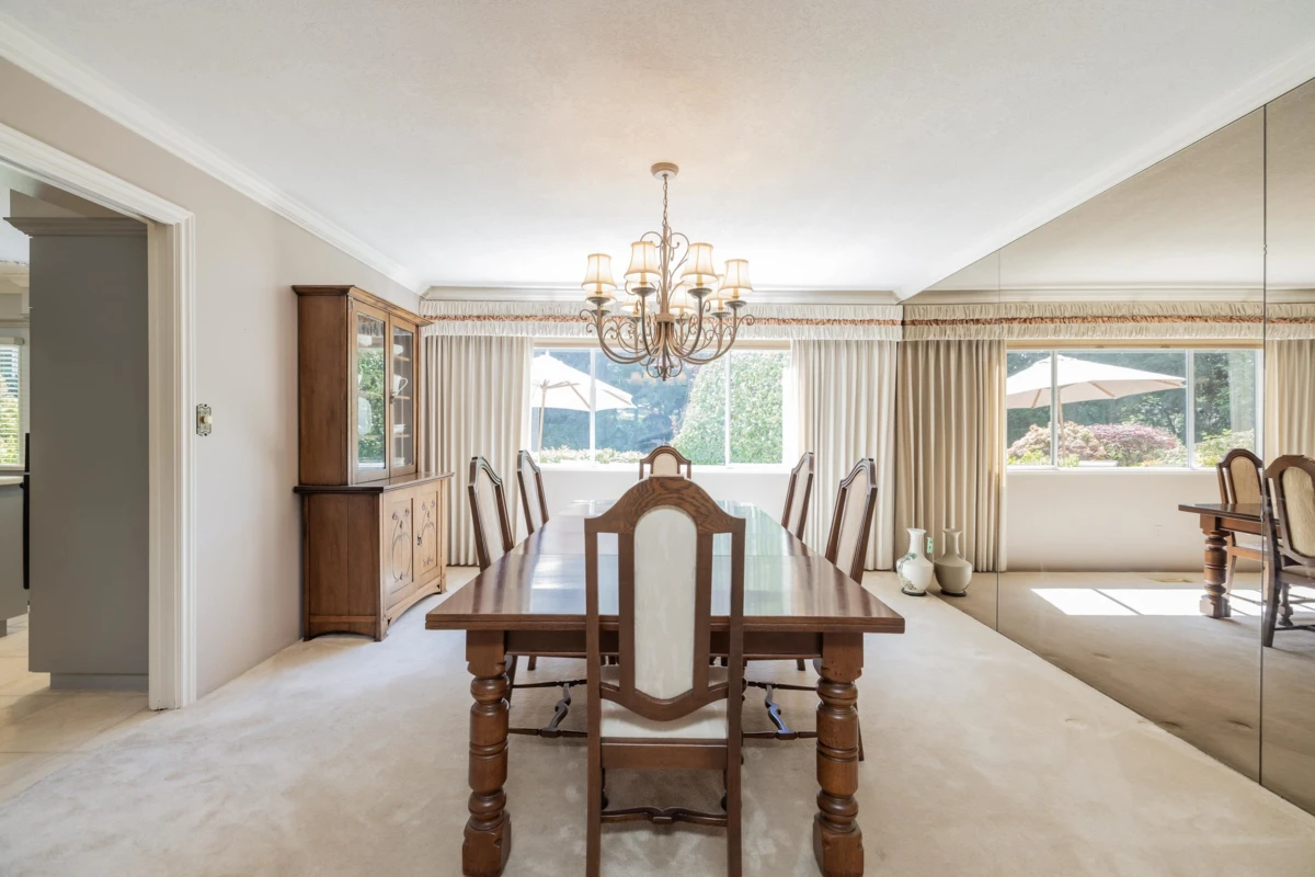 Family Room Photo of 4894 1 Avenue, Delta, BC