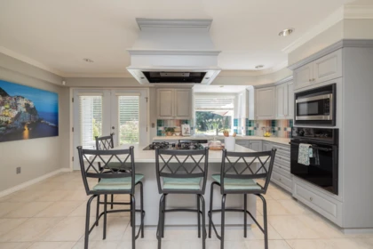 Kitchen Photo of 4894 1 Avenue, Delta, BC