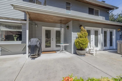 Staircase Photo of 4894 1 Avenue, Delta, BC