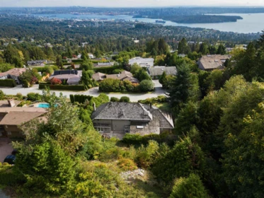 Garden / Landscaping Photo of 1565 Vinson Creek Road, West Vancouver, BC