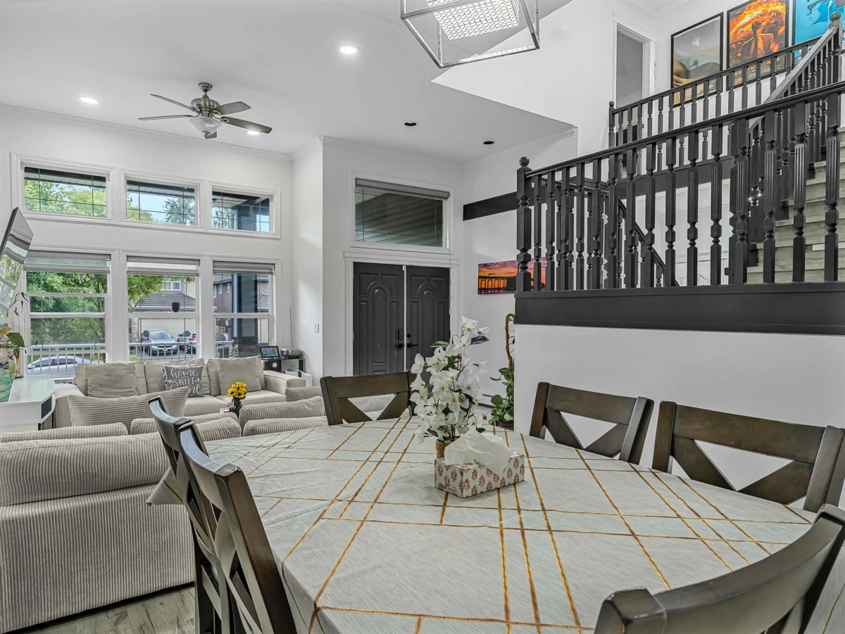 Dining Area Photo of 14867 67a Avenue, Surrey, BC