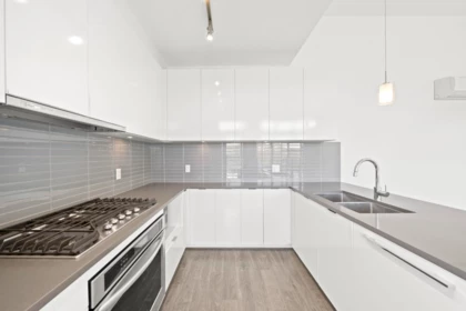 Kitchen Photo of 518 9311 Alexandra Road, Richmond, BC
