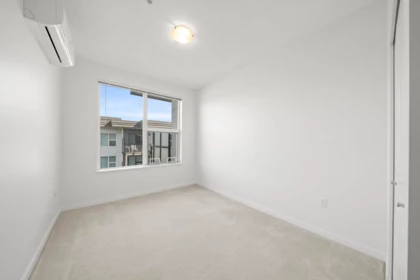 Laundry Room Photo of 518 9311 Alexandra Road, Richmond, BC