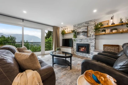 42299 Highland Drive, Yarrow, BC, Yarrow — Single Family Residence for sale