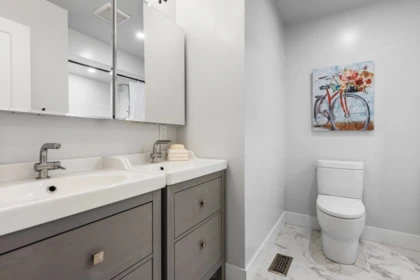Hallway Photo of 42299 Highland Drive, Yarrow, BC