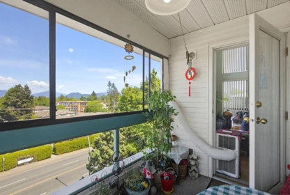 Mudroom Photo of 310 33030 George Ferguson Way, Abbotsford, BC