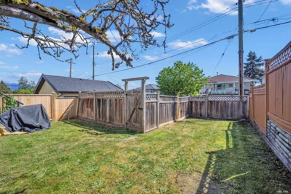 Hallway Photo of 1036 Nootka Street, Vancouver, BC