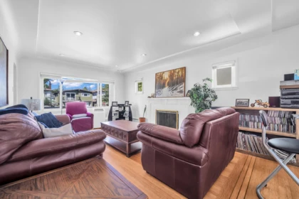 Kitchen Island Photo of 1036 Nootka Street, Vancouver, BC