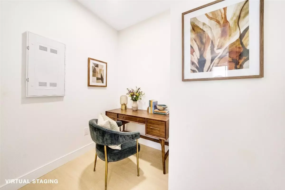 Family Room Photo of 204 918 W 32nd Avenue, Vancouver, BC