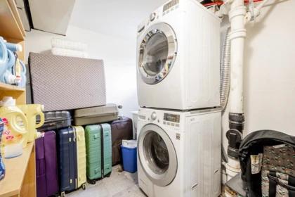 Basement Recreation Room Photo of 11191 90 Avenue, Surrey, BC