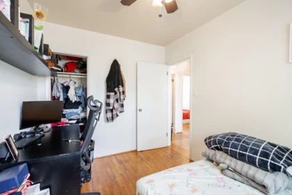 Office / Den Photo of 11191 90 Avenue, Surrey, BC