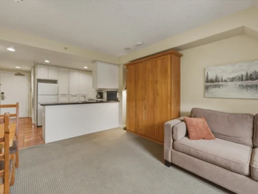 Breakfast Nook Photo of 4404 4295 Blackcomb Way, Whistler, BC