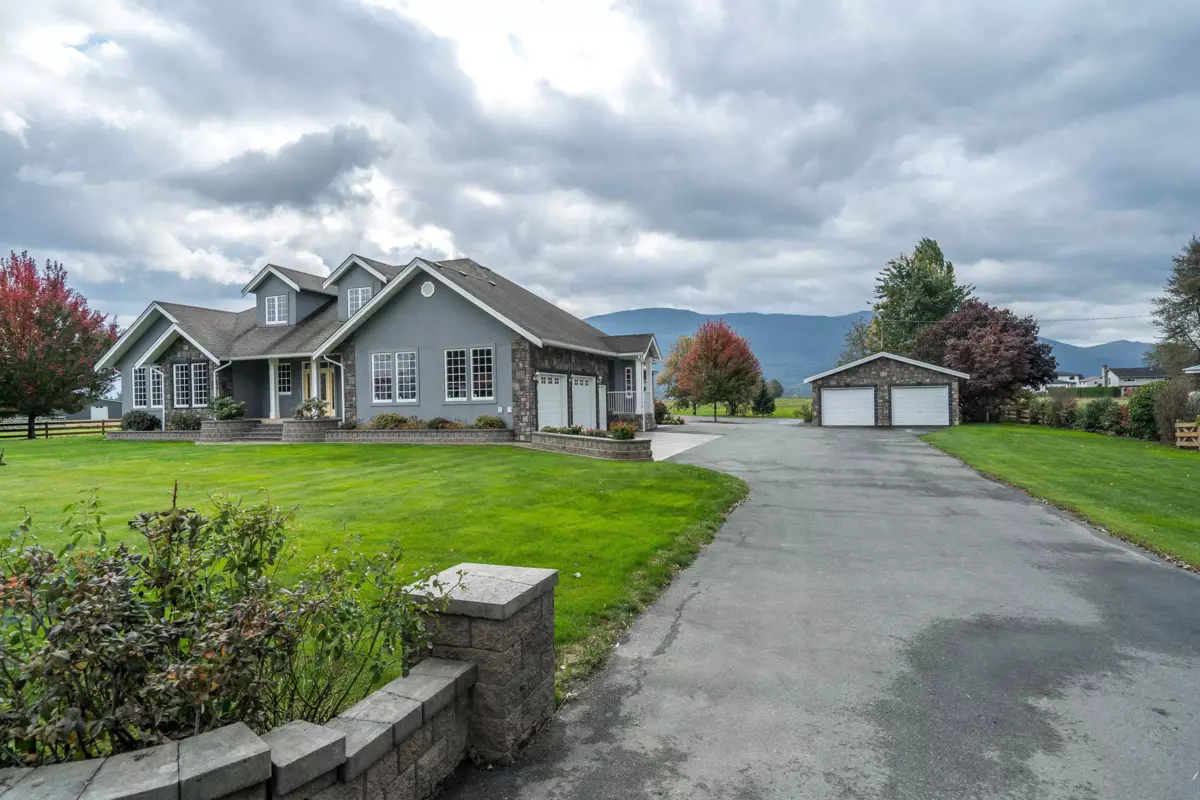 Living Room Photo of 42872 South Sumas Road, Chilliwack, BC