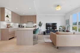 311 707 E 3rd Street, North Vancouver, BC