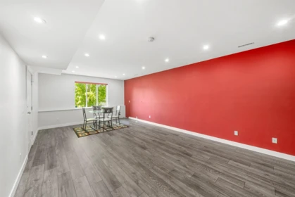 Garden / Landscaping Photo of 7037 178 Street, Surrey, BC
