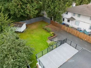 Outdoor Kitchen Photo of 15962 North Bluff Road, White Rock, BC