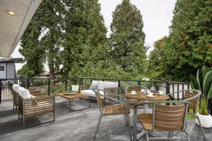 Outdoor Patio Photo of 15962 North Bluff Road, White Rock, BC