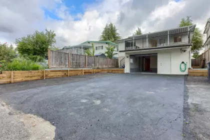 Front Yard Photo of 3492 E 49th Avenue, Vancouver, BC