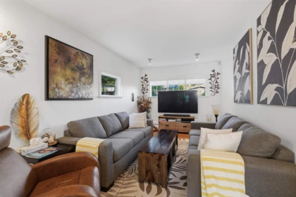 Basement Recreation Room Photo of 1425 129 Street, Surrey, BC